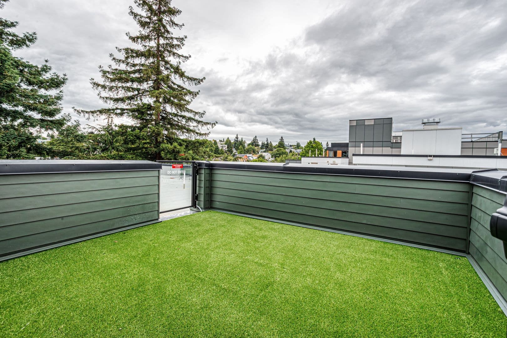 Seattle Apartment: 4015 Stone Way