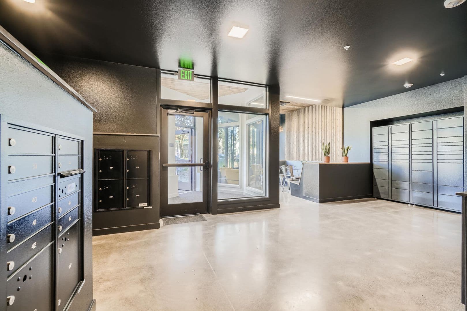 Seattle Apartment: 5231 Rainier Ave S