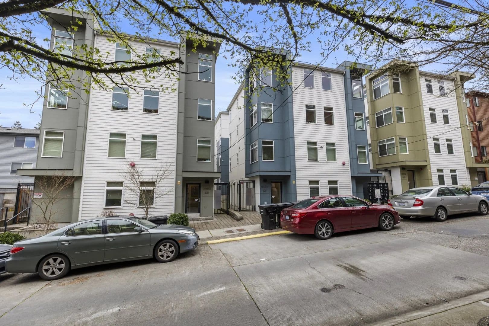 Seattle Apartment: 4215-4221 9th Ave NE