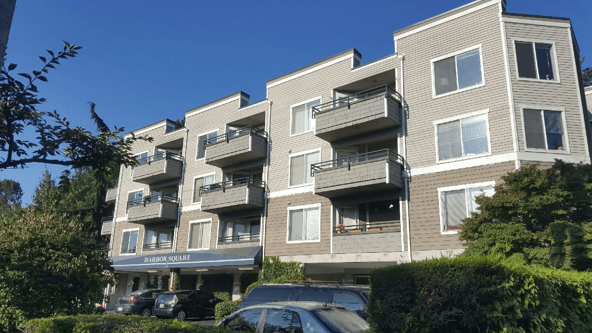 Seattle Apartment: 2425 Harbor Ave SW