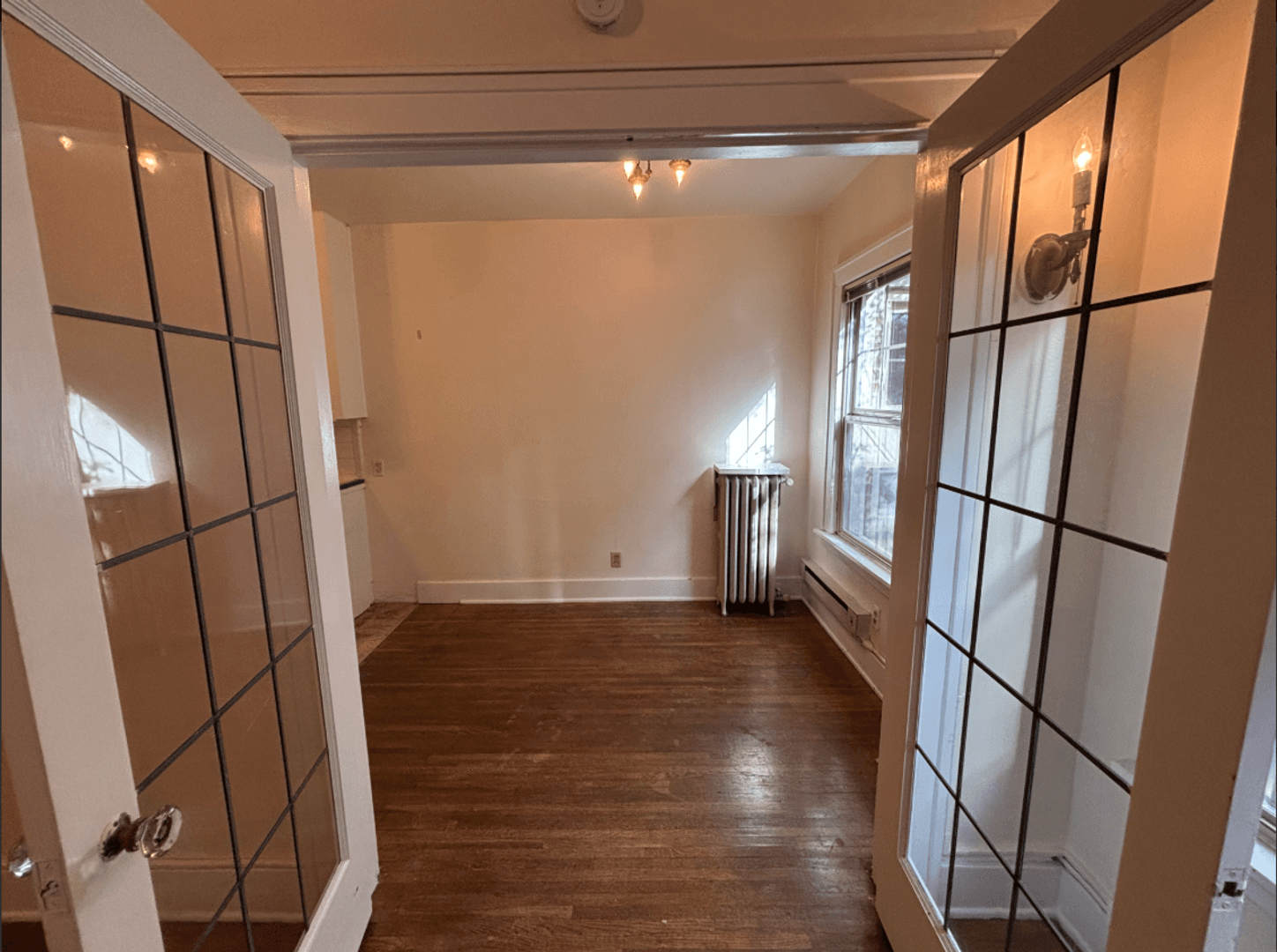Seattle Apartment: 5019 Phinney Ave N