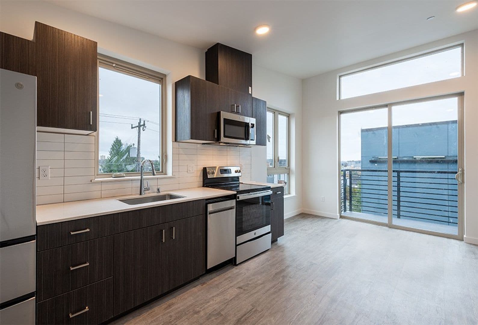 Seattle Apartment: 207 18th Ave