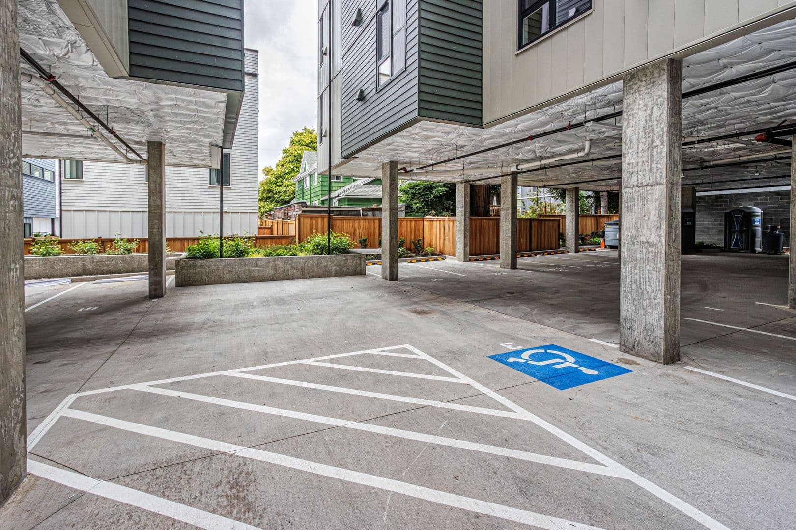 Seattle Apartment: 4015 Stone Way