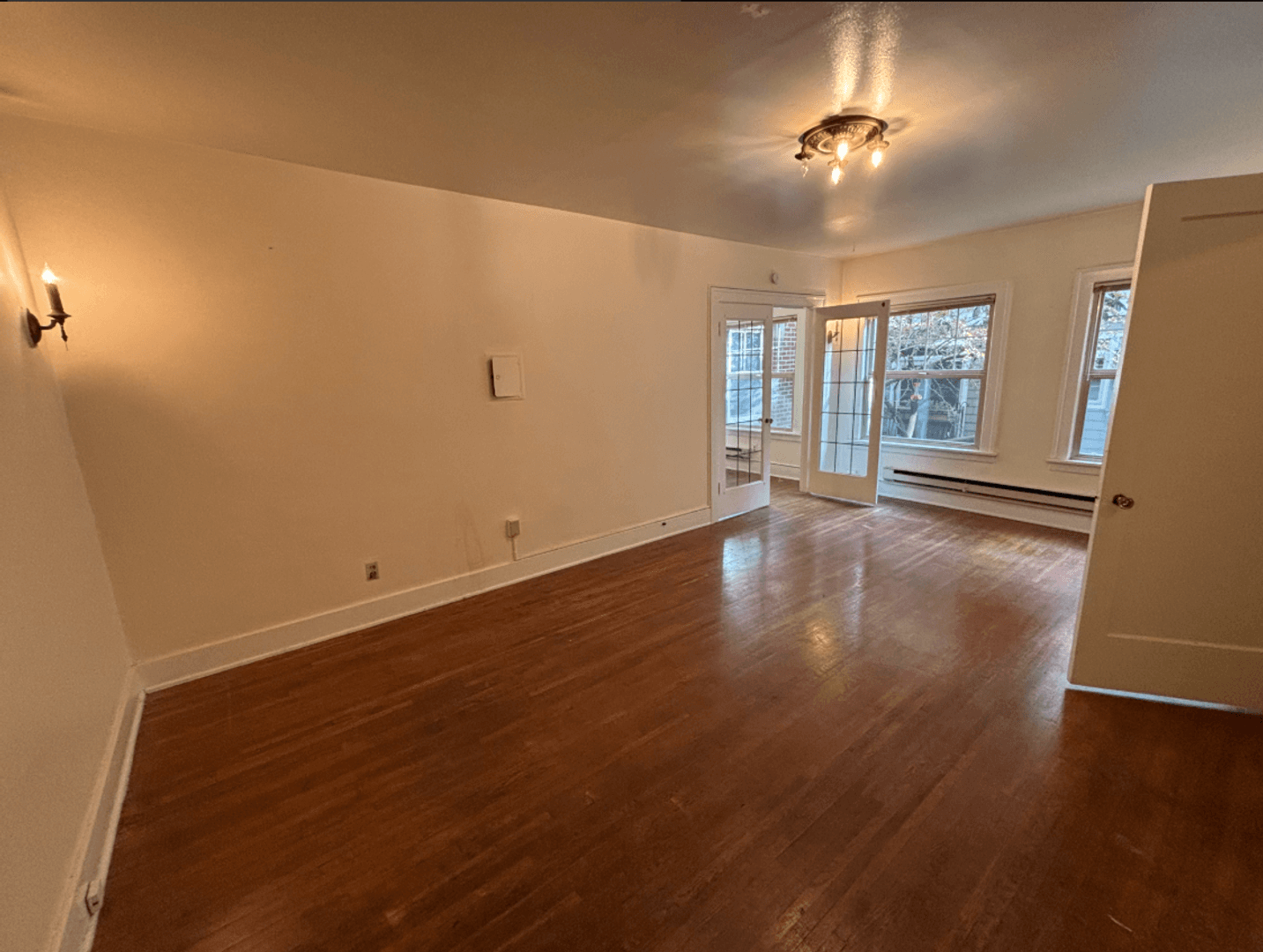 Seattle Apartment: 5019 Phinney Ave N