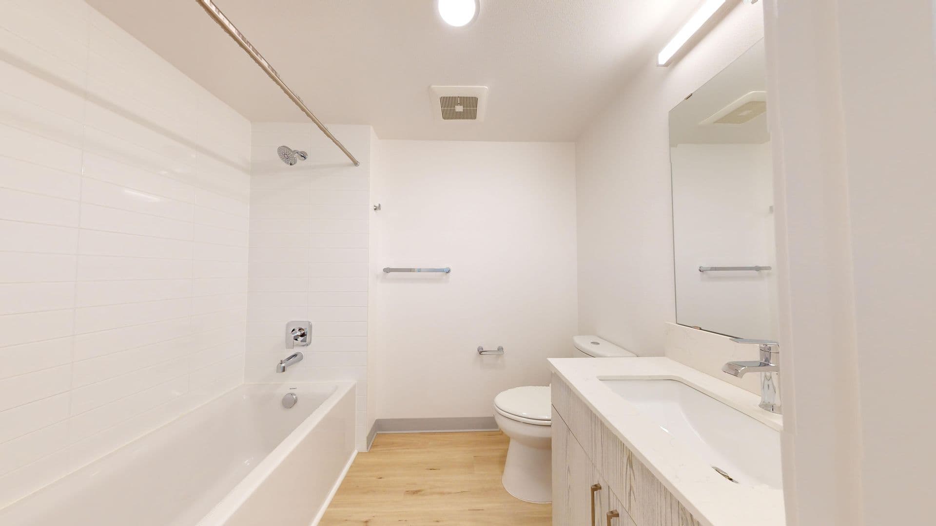 Seattle Apartment: 5231 Rainier Ave S