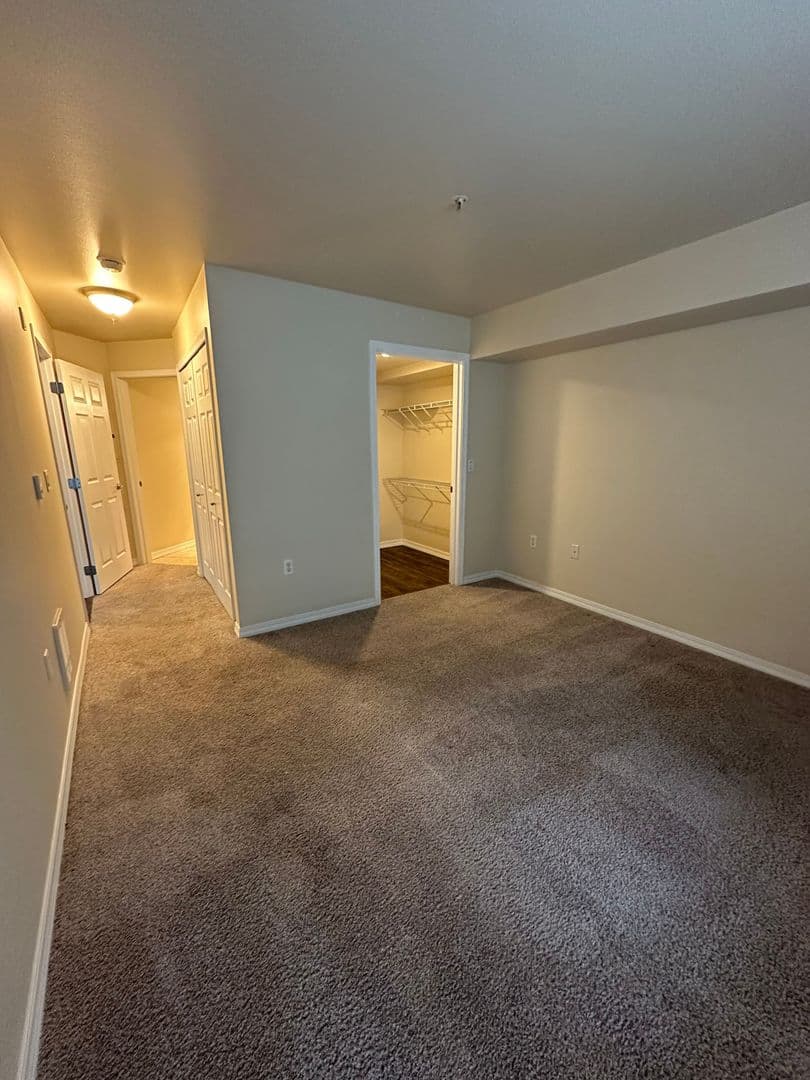Renton Apartment: 110 Williams Ave S