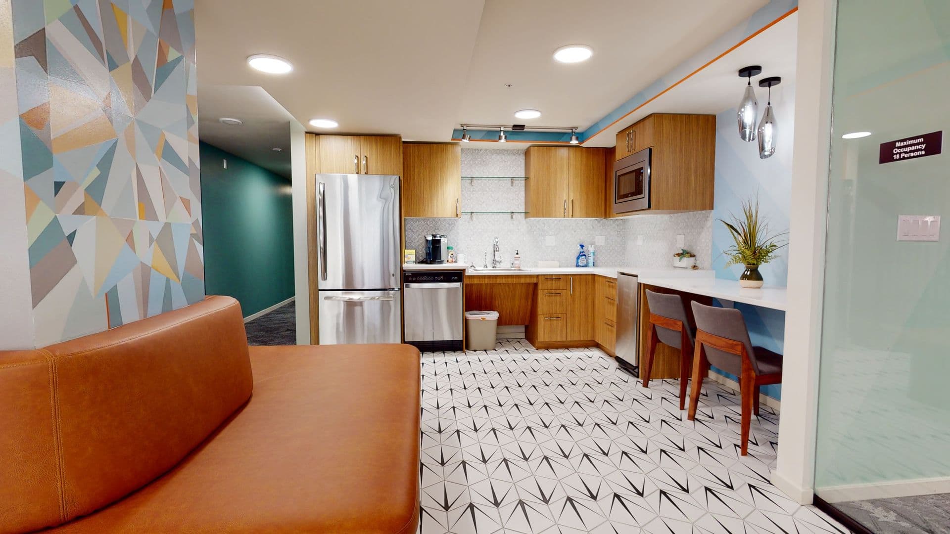 Kirkland Apartment: 450 Central Way