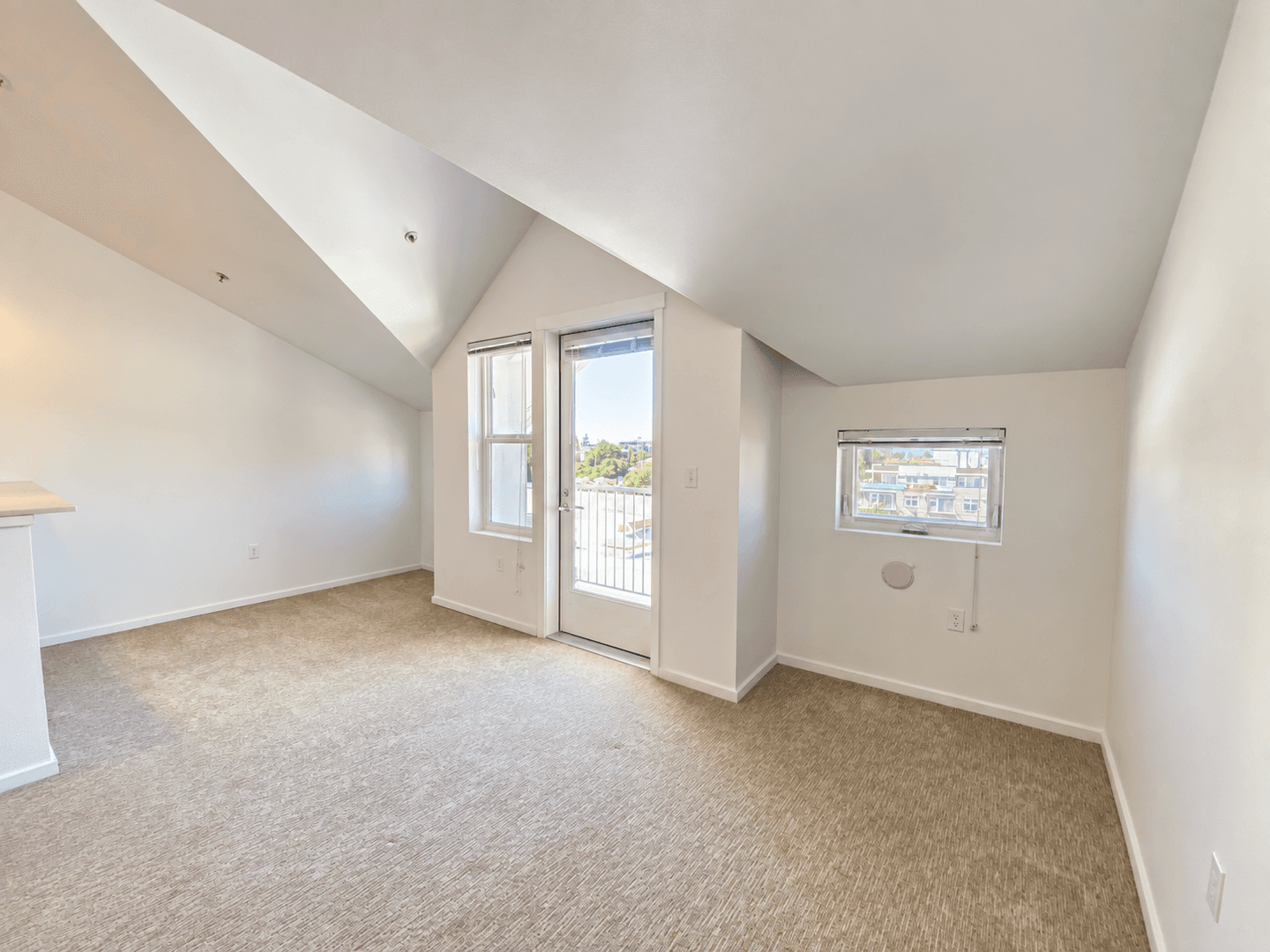 Kirkland Apartment: 450 Central Way