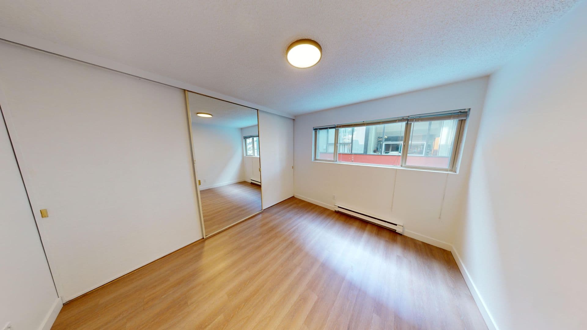 Seattle Apartment: 323 Belmont Ave E