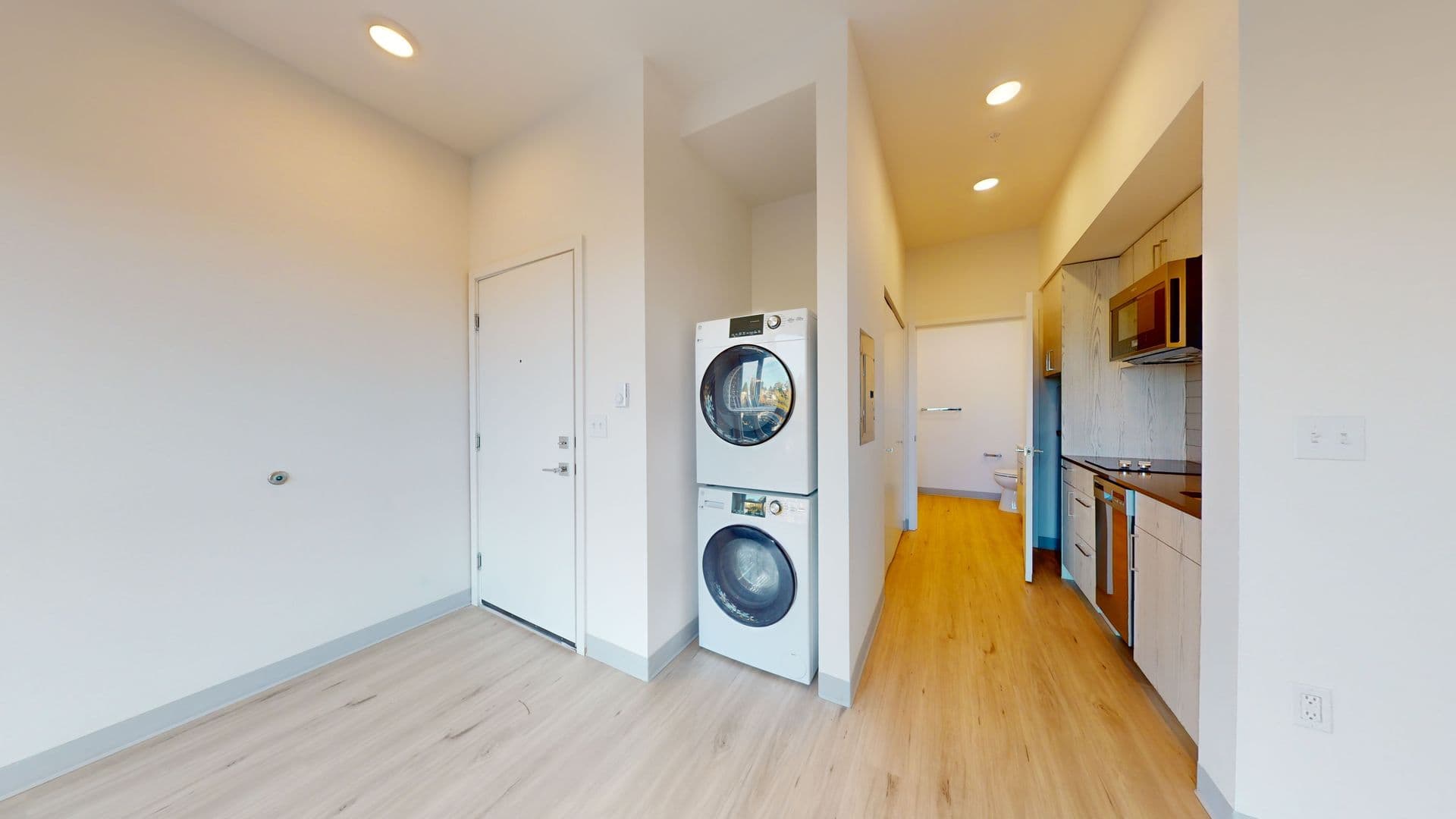 Seattle Apartment: 5231 Rainier Ave S