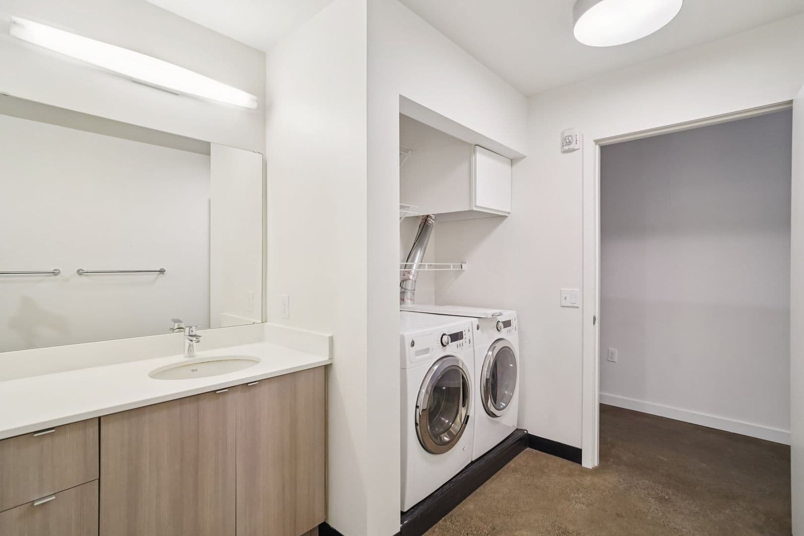 Seattle Apartment: 1701 Dexter Ave N