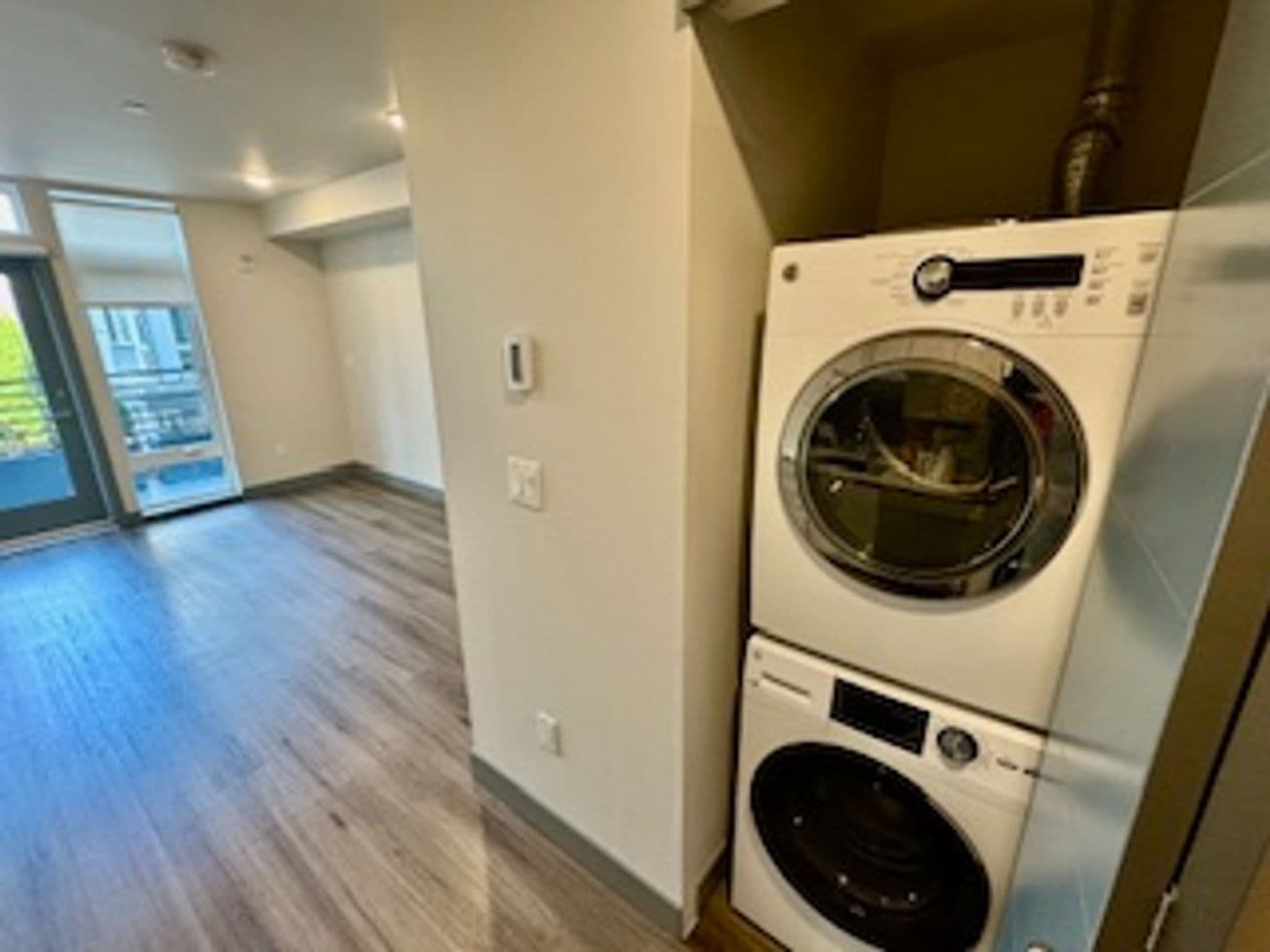 Seattle Apartment: 6301 15th Ave NW