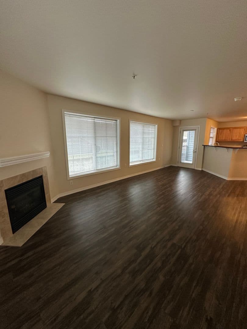 Renton Apartment: 110 Williams Ave S