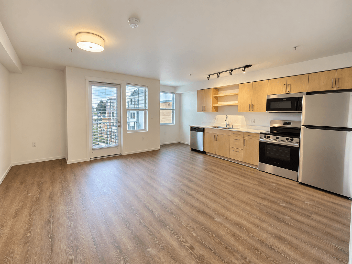 Kirkland Apartment: 450 Central Way