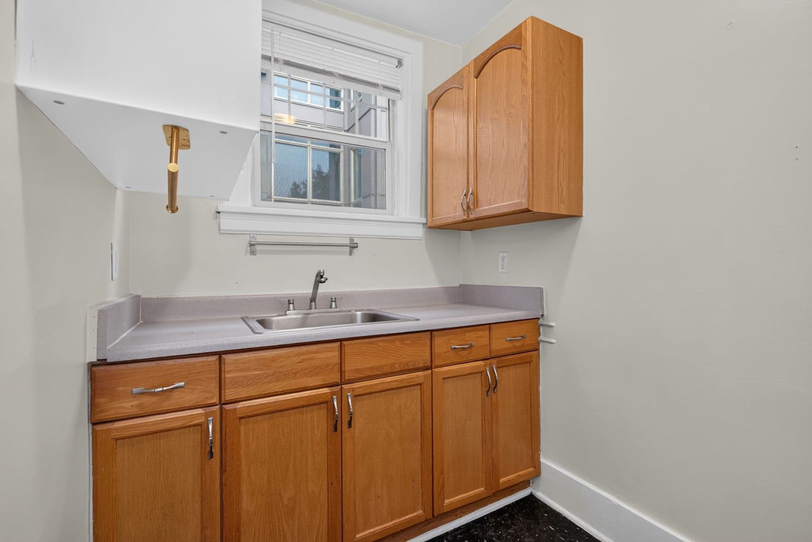 Seattle Apartment: 1323 East Pine St