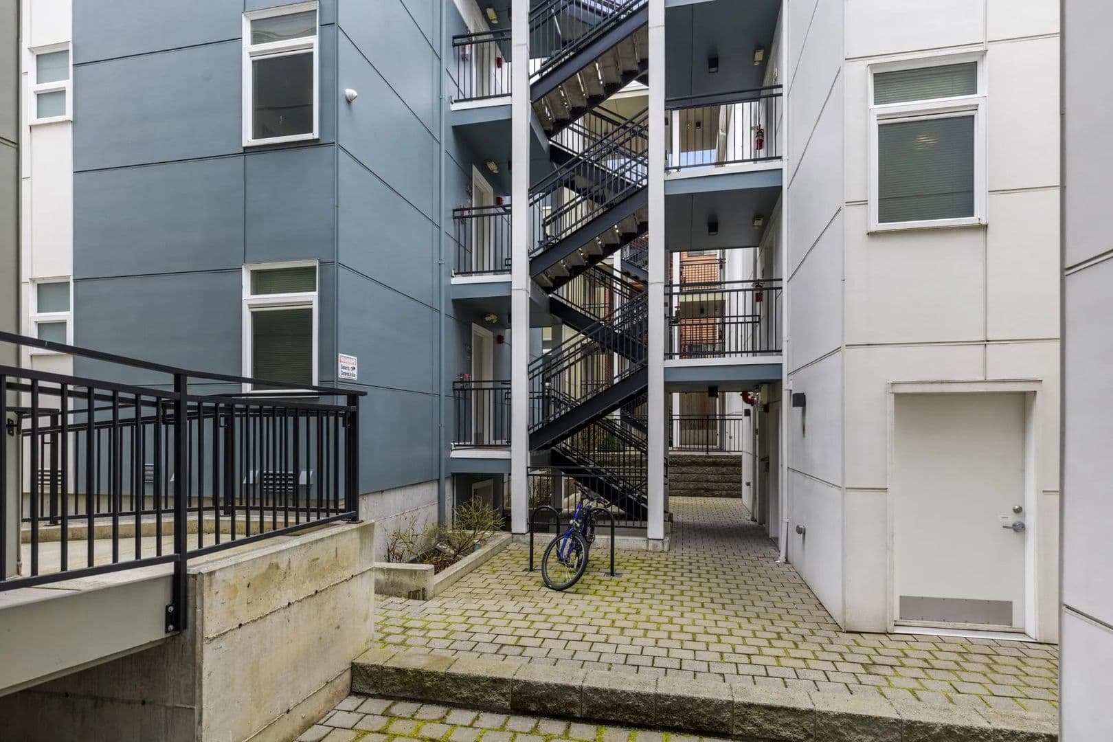 Seattle Apartment: 4215-4221 9th Ave NE