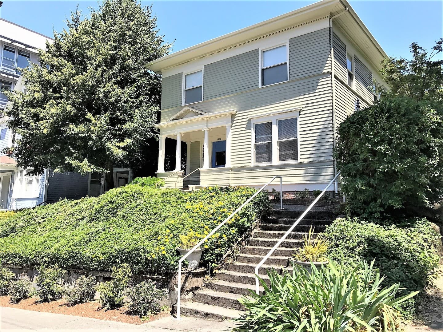 Seattle Apartment: 1420 Belmont Ave