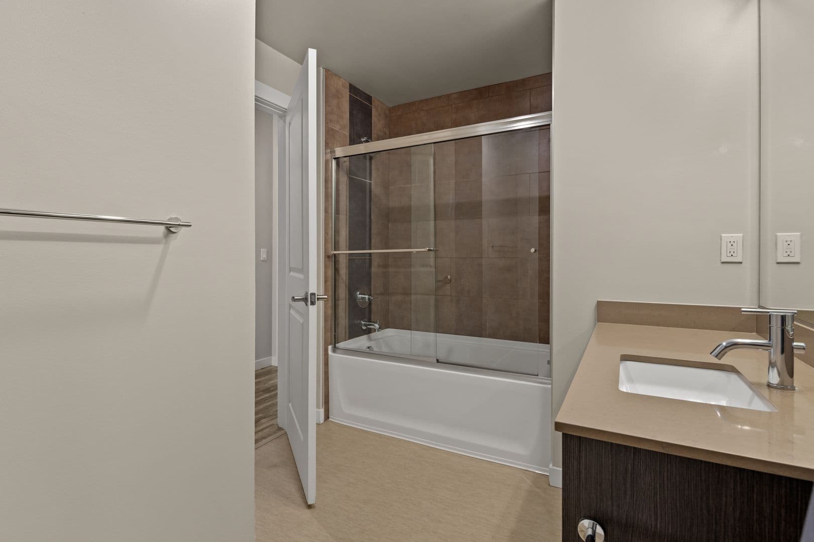Seattle Apartment: 954 E. Union St.