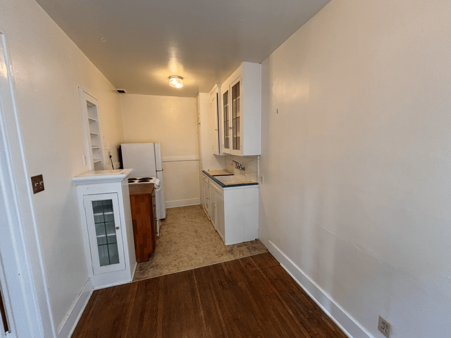 Seattle Apartment: 5019 Phinney Ave N