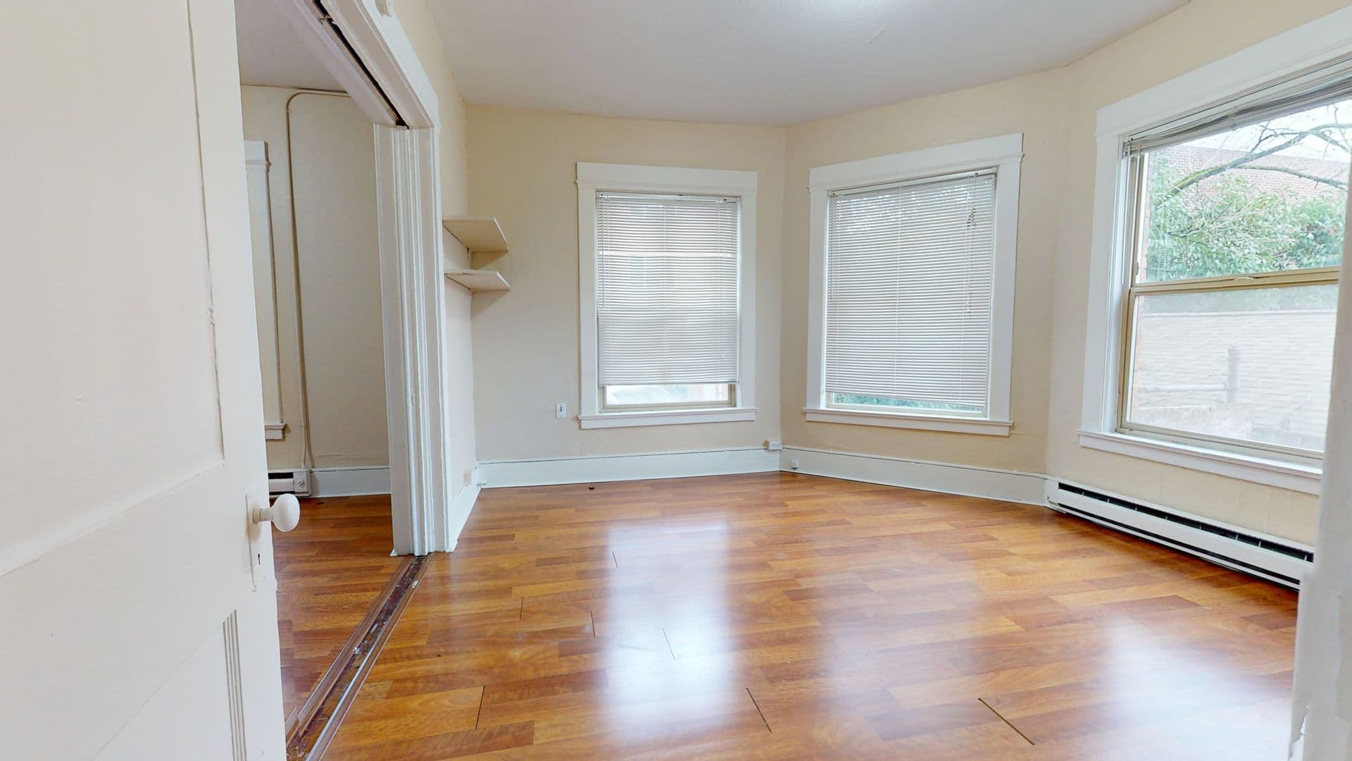 Seattle Apartment: 317 Harvard Ave E