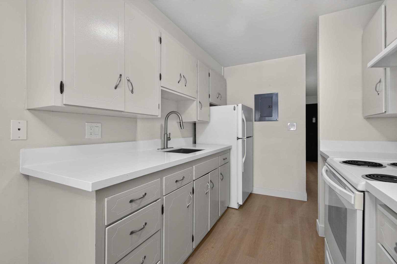 Seattle Apartment: 1653 21st Ave