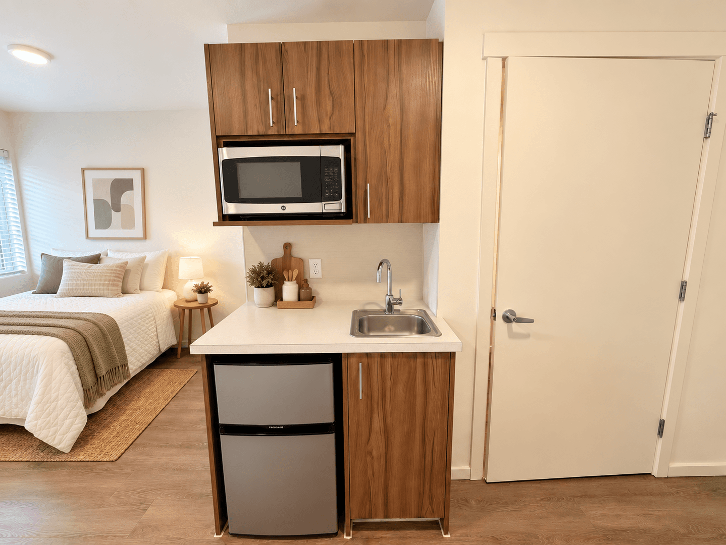 Kirkland Apartment: 330 4th ST