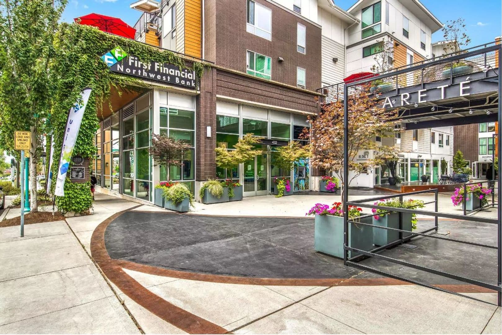 Kirkland Apartment: 450 Central Way