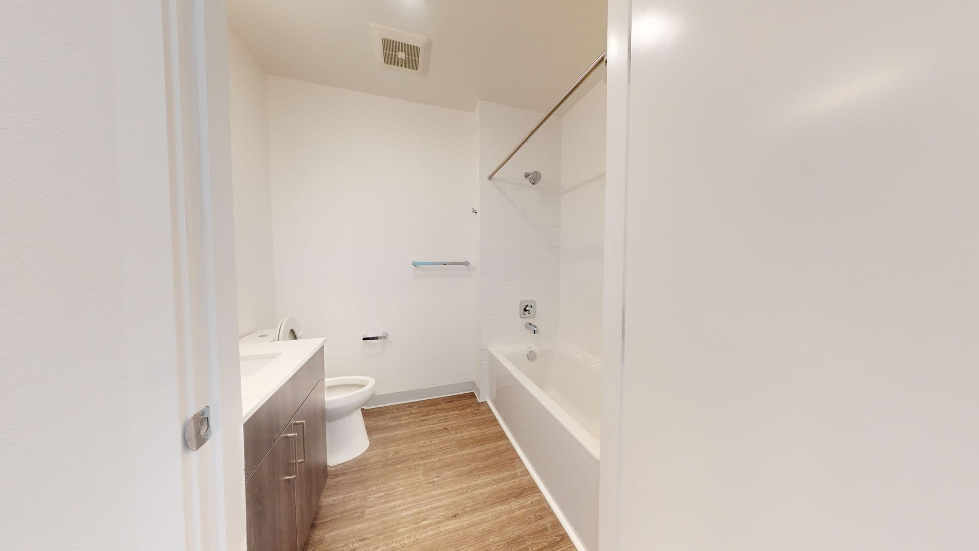 Seattle Apartment: 5231 Rainier Ave S