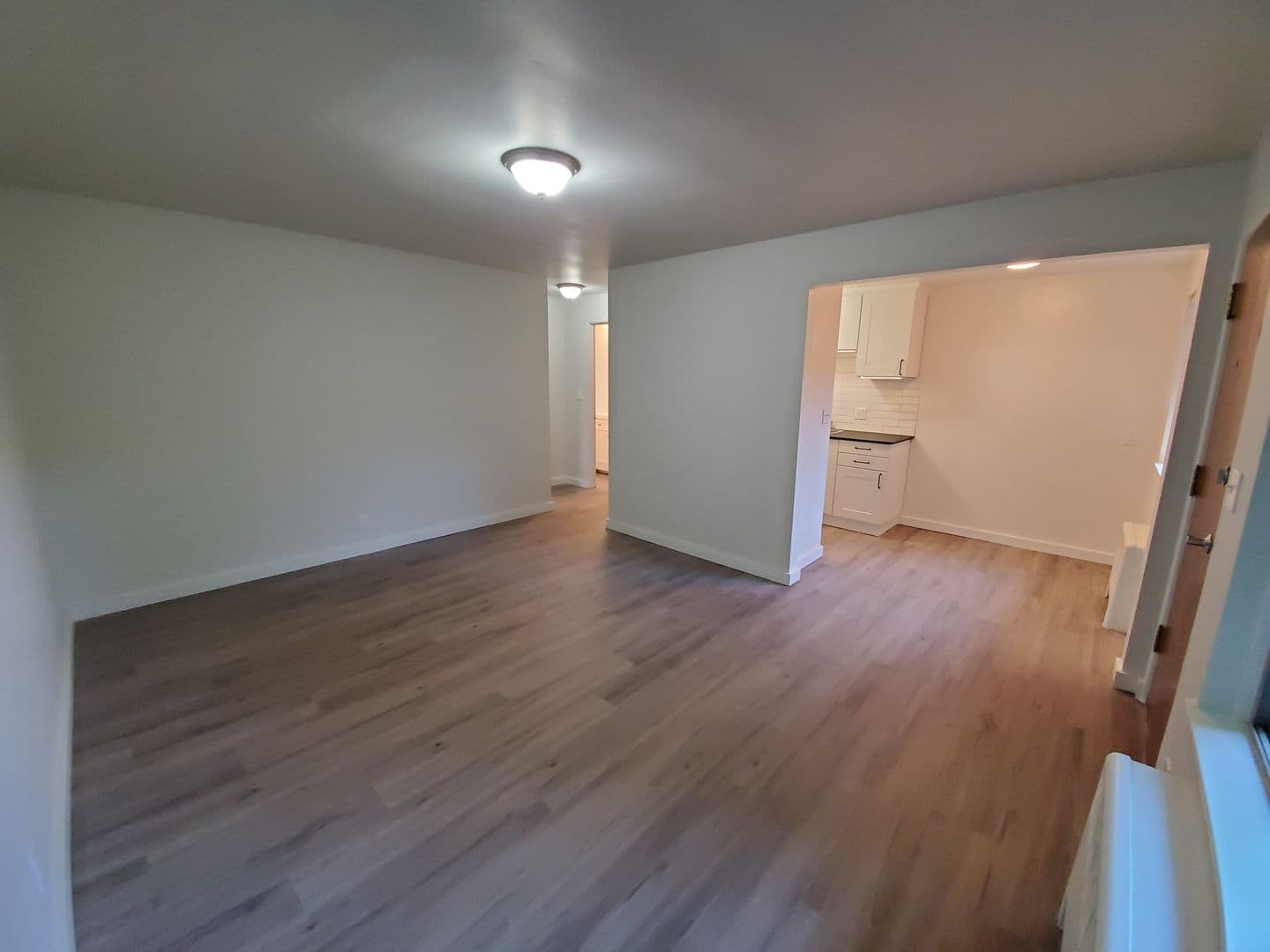 Seattle Apartment: 911 1st Ave W