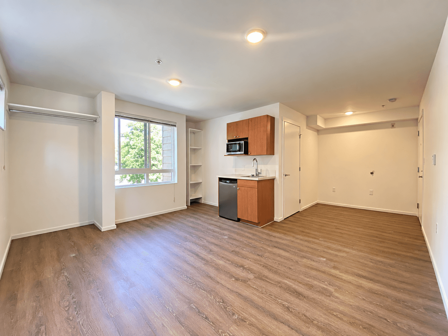 Kirkland Apartment: 450 Central Way