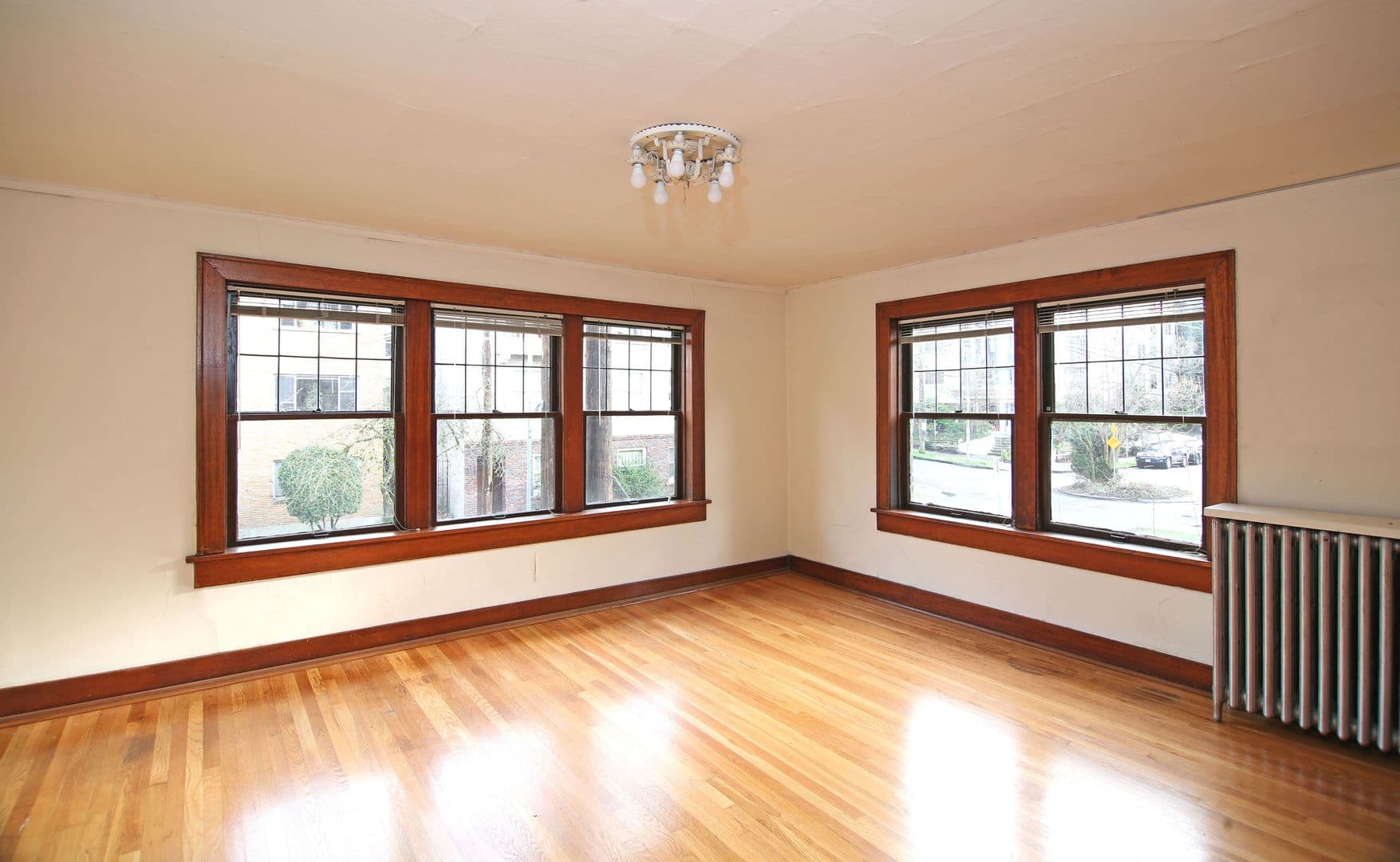 Seattle Apartment: 309 Belmont Ave E