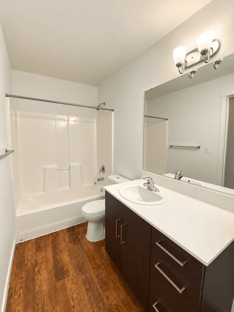 Kirkland Apartment: 450 Central Way