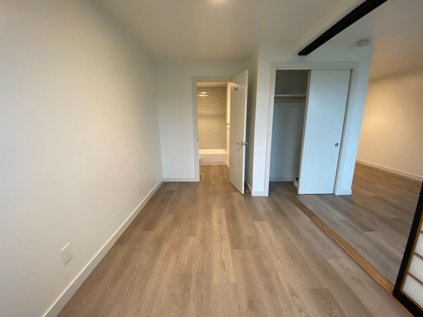 Seattle Apartment: 800 Queen Anne Ave. N