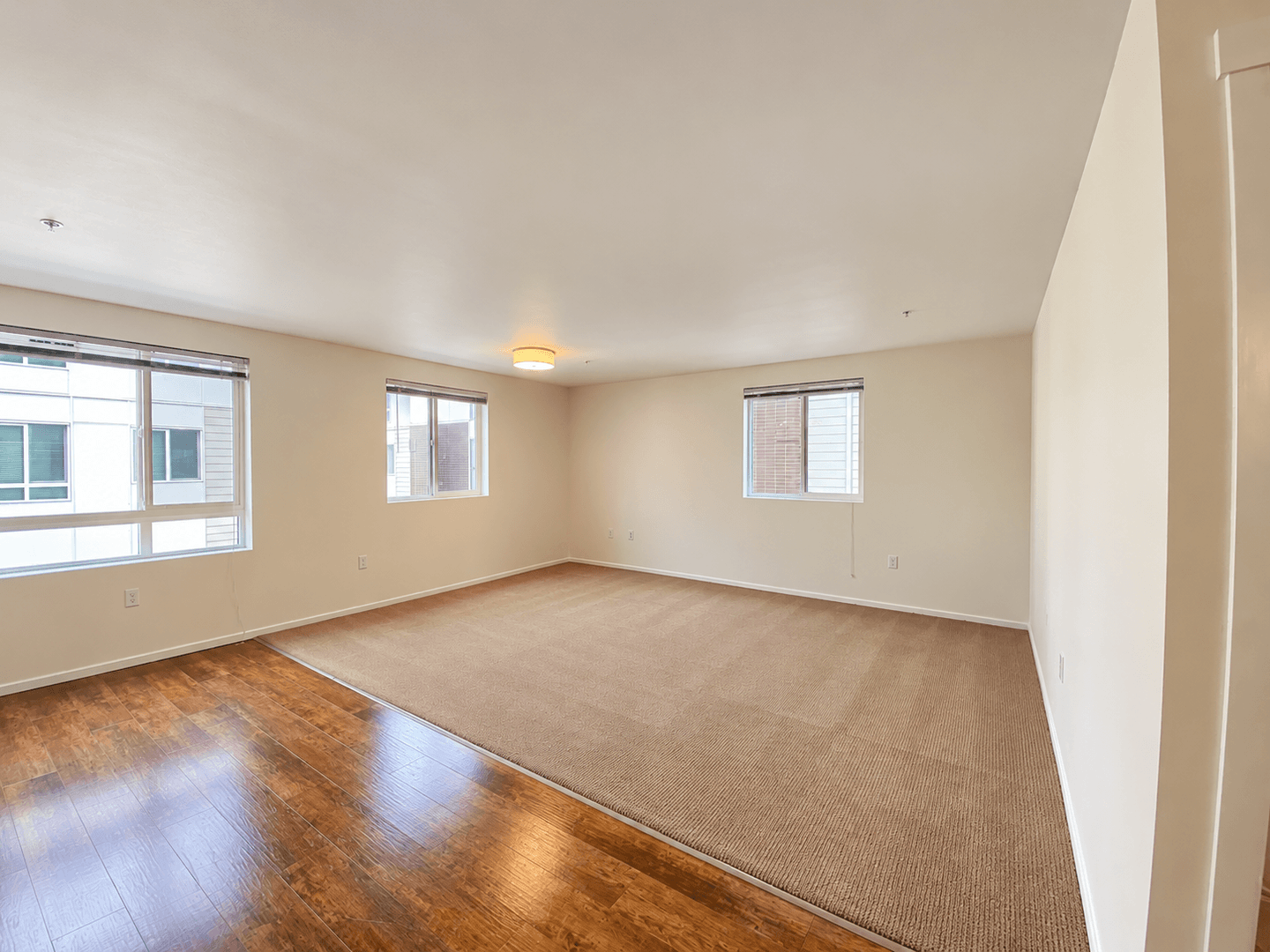 Kirkland Apartment: 450 Central Way
