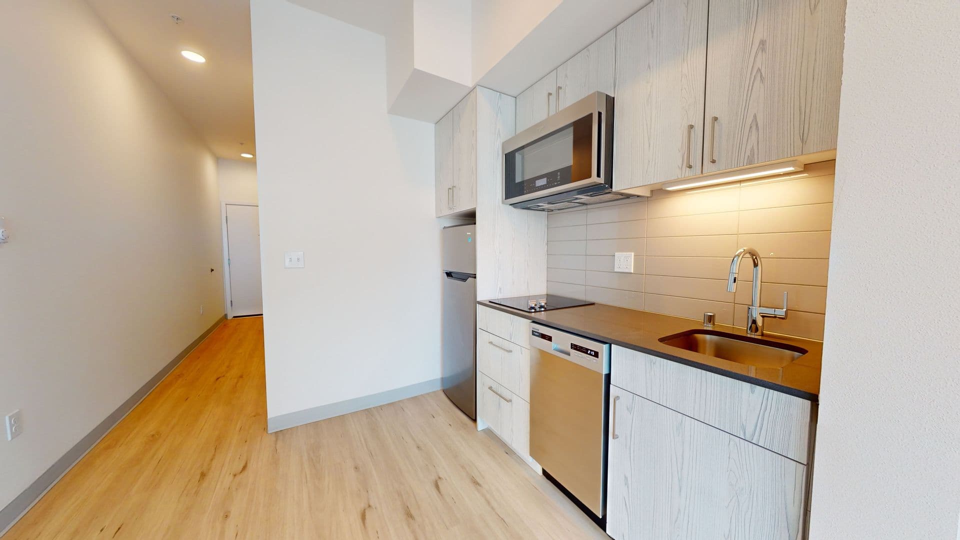 Seattle Apartment: 5231 Rainier Ave S