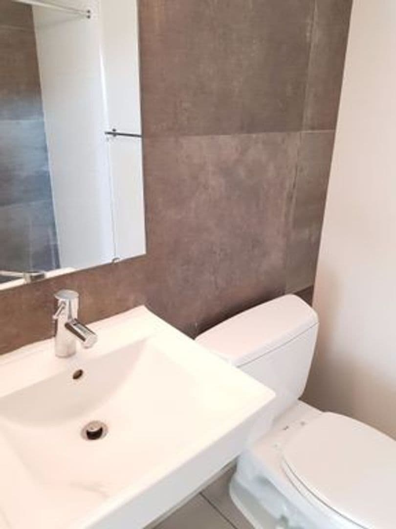 Seattle Apartment: 741 Harvard Ave E