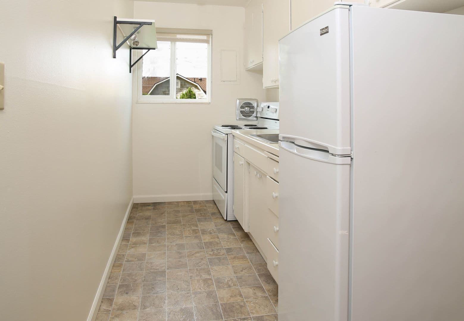Seattle Apartment: 1621 California Ave SW