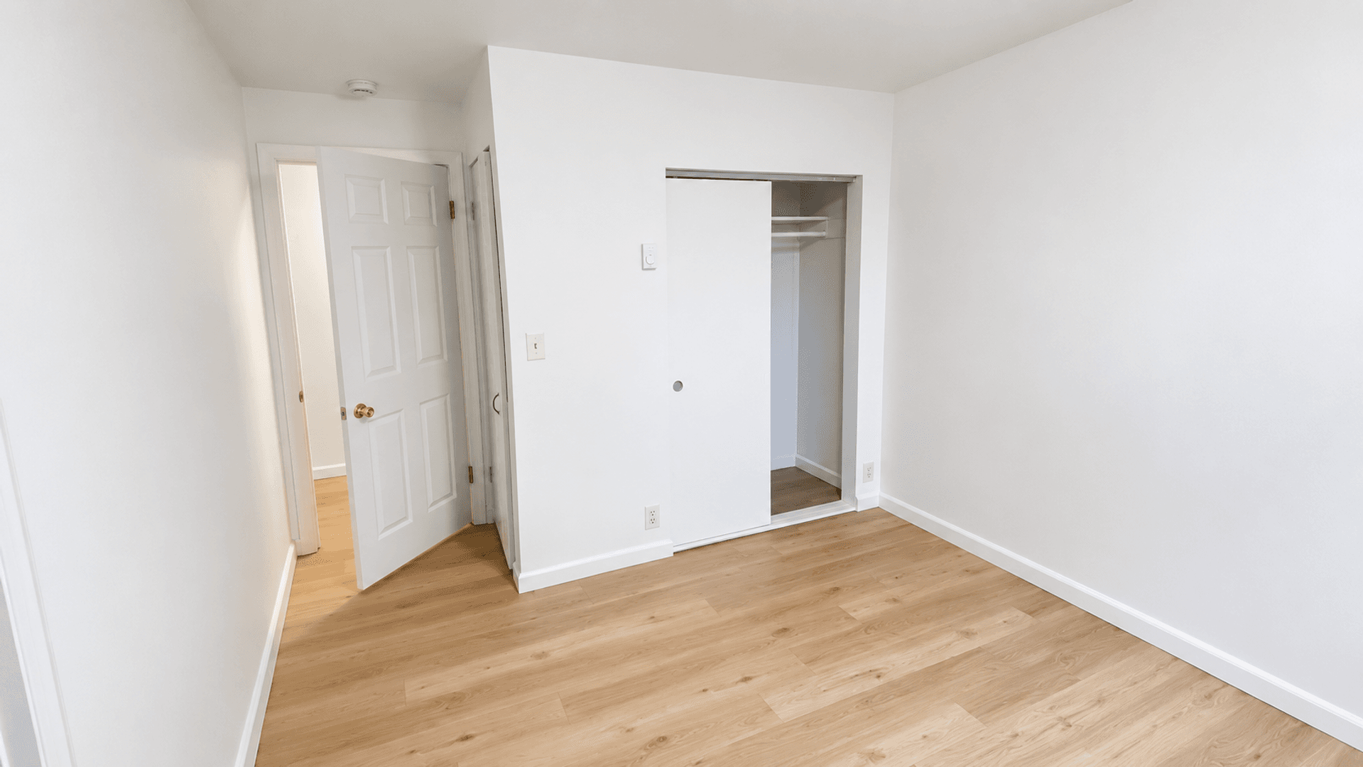 Seattle Apartment: 840 W Nickerson St