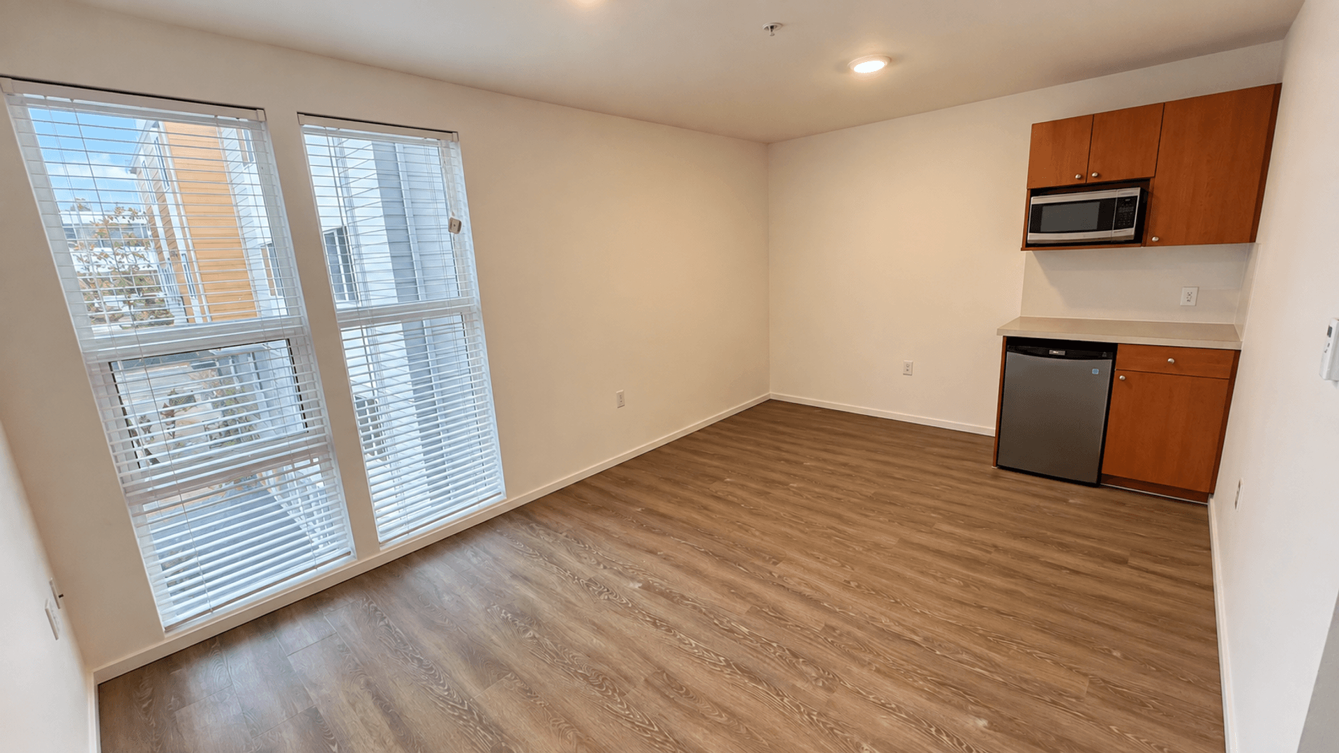 Kirkland Apartment: 450 Central Way