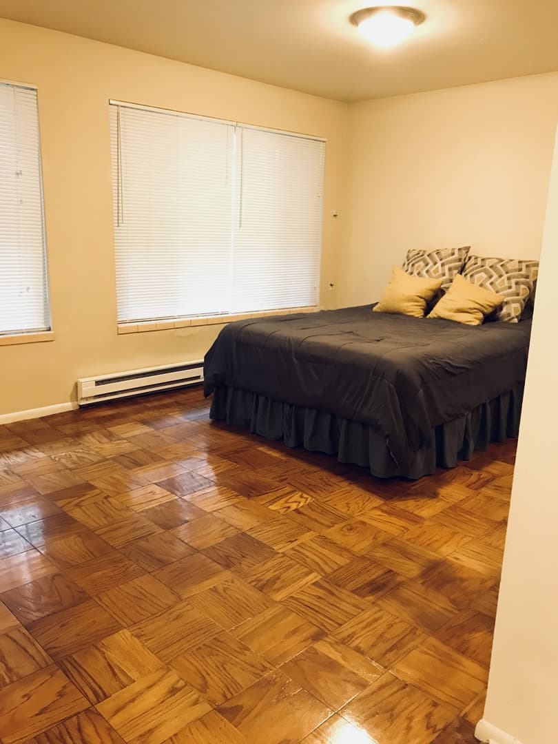 Seattle Apartment: 1821 Harvard Ave