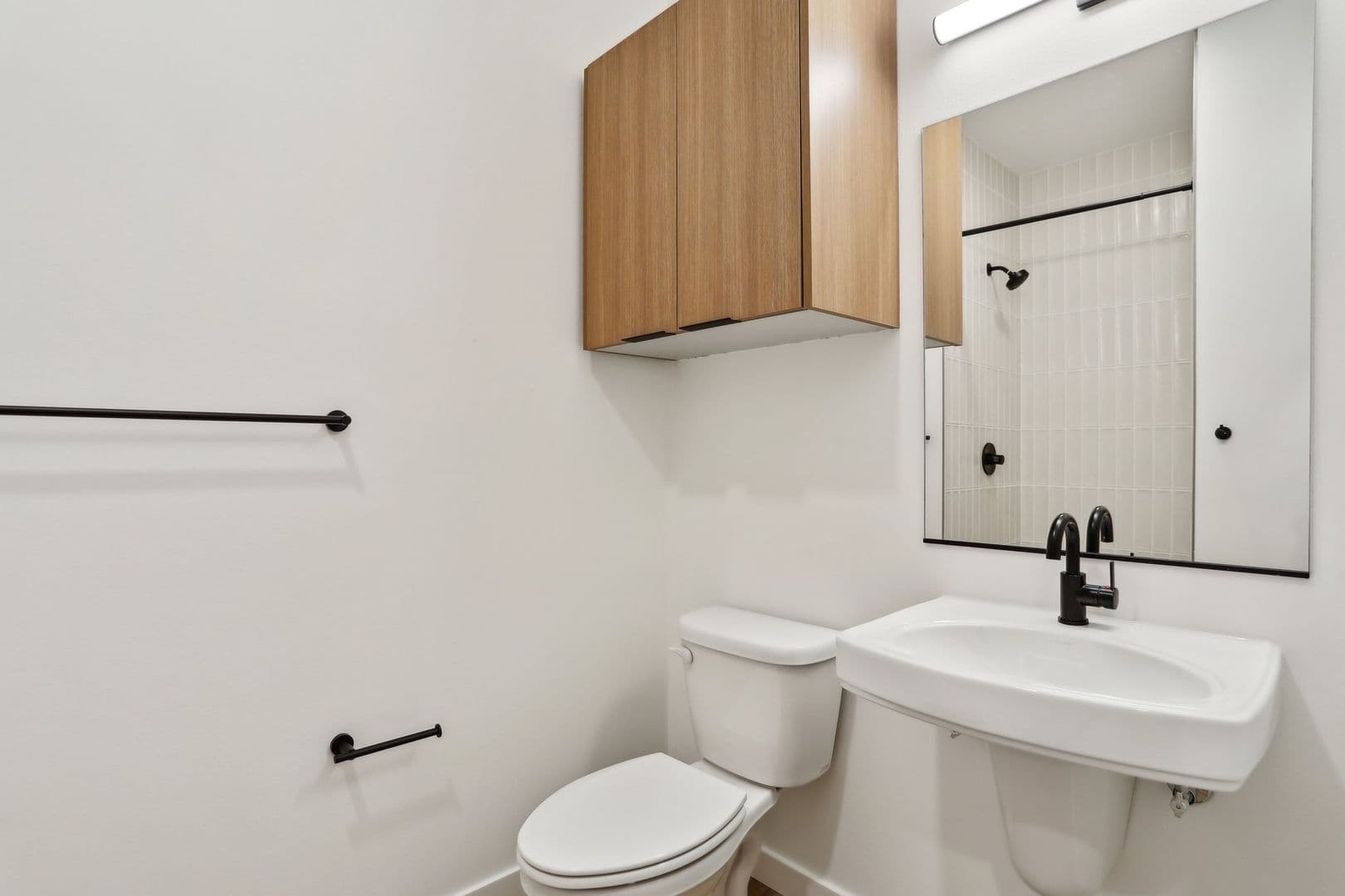 Seattle Apartment: 1140 NW Market St