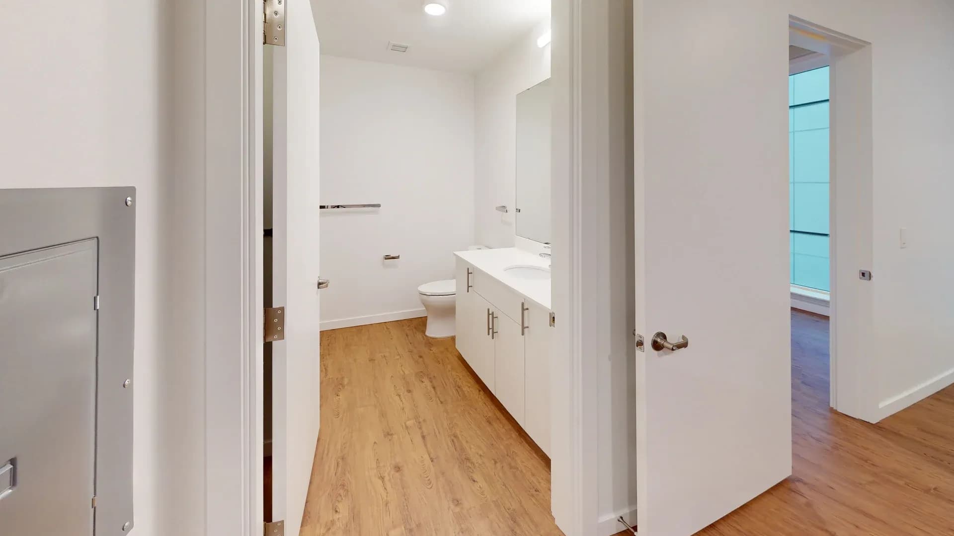 Seattle Apartment: 1419 24th Ave