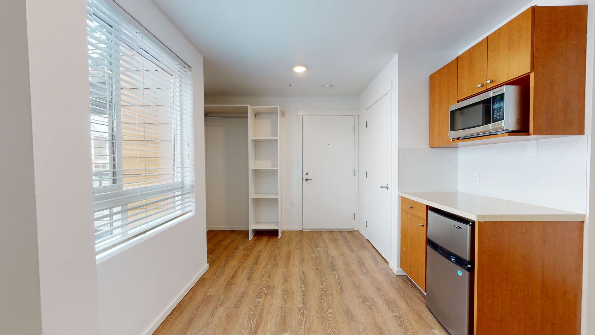 Kirkland Apartment: 450 Central Way