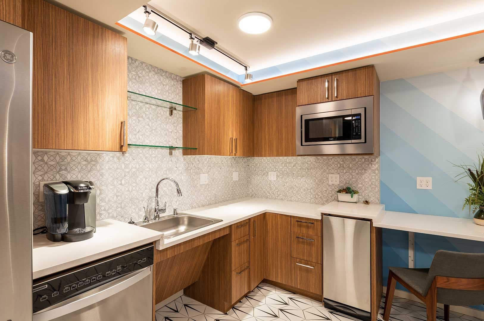 Kirkland Apartment: 450 Central Way
