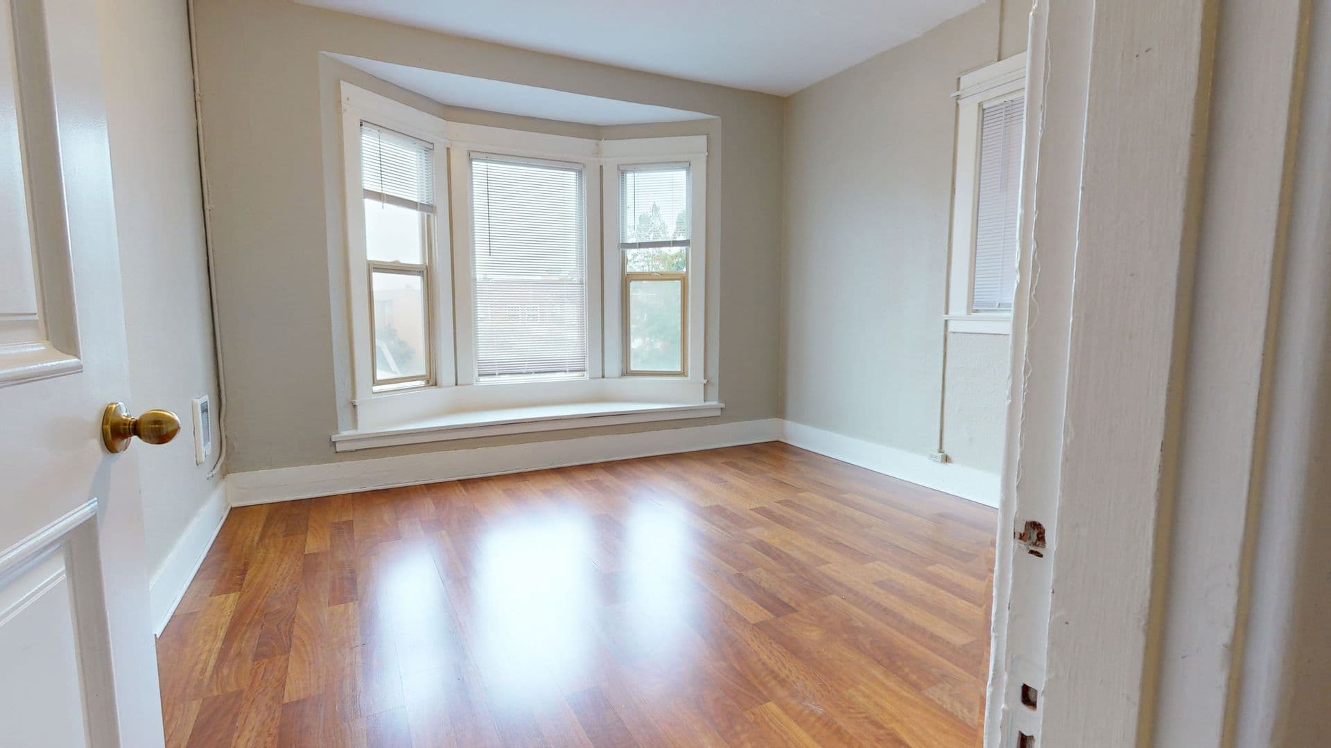 Seattle Apartment: 317 Harvard Ave E