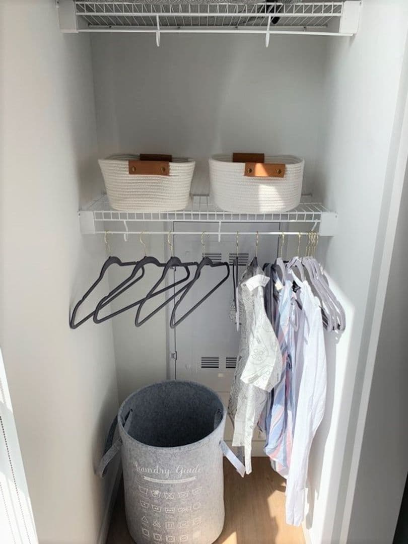 Seattle Apartment: 838 NE 66th St