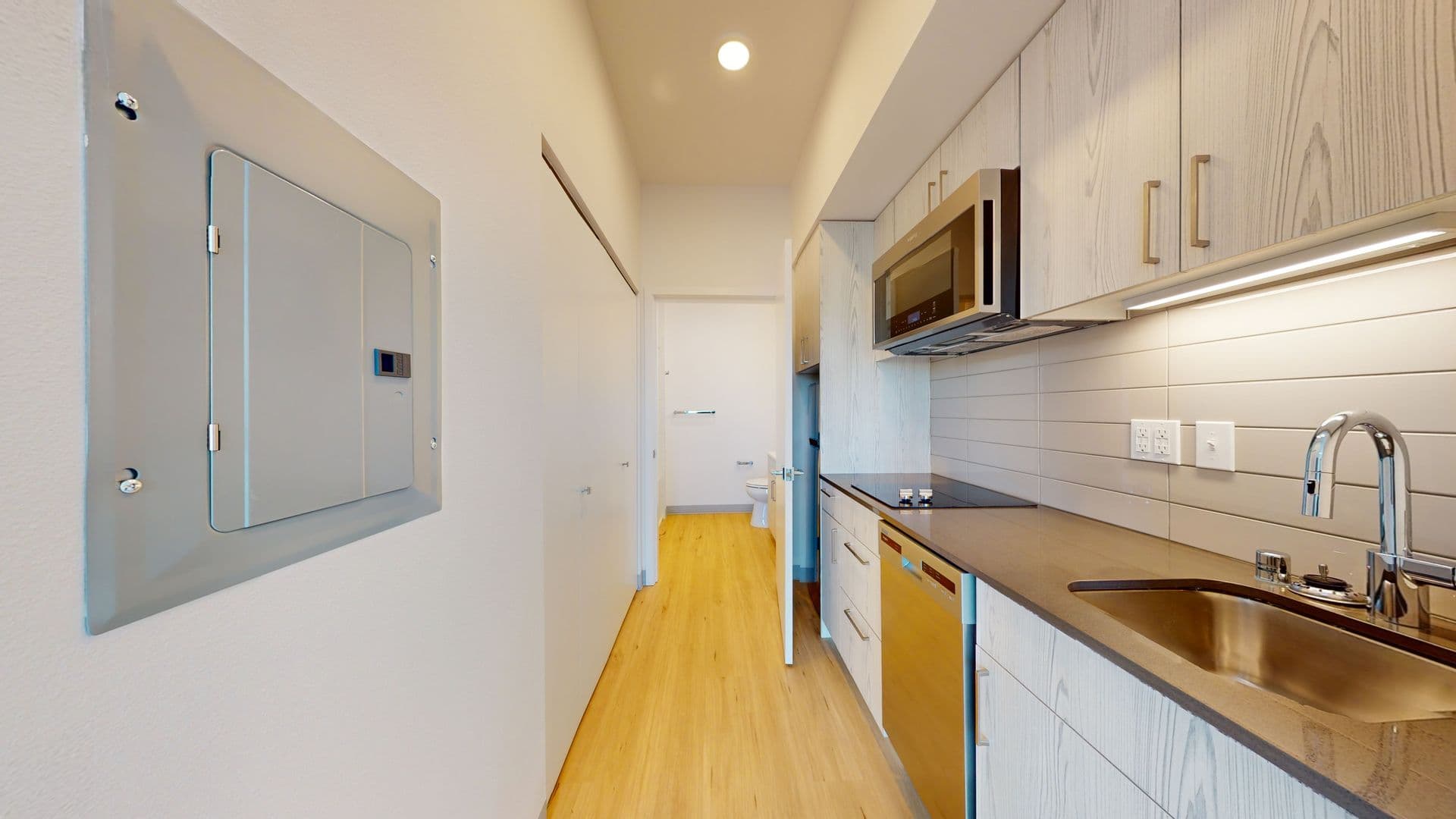 Seattle Apartment: 5231 Rainier Ave S