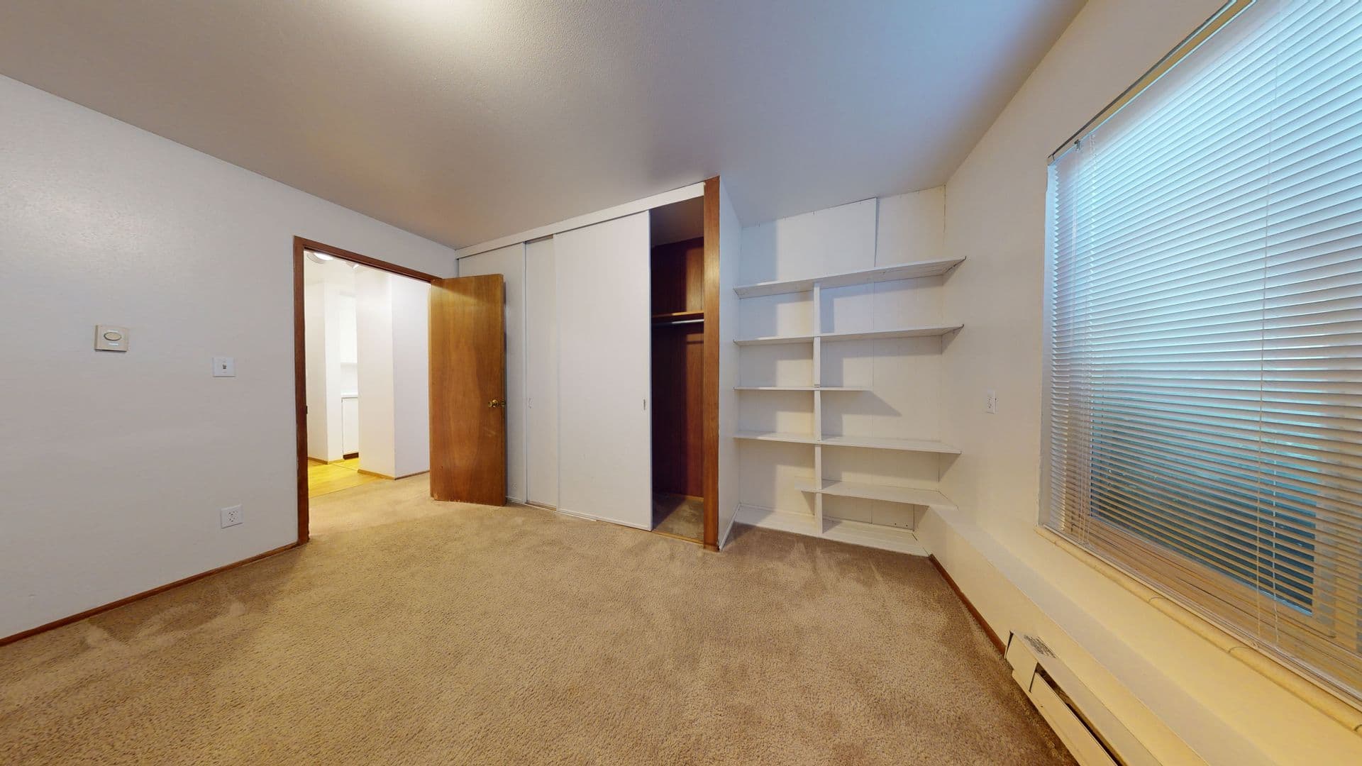 Seattle Apartment: 4120 Brooklyn Ave NE
