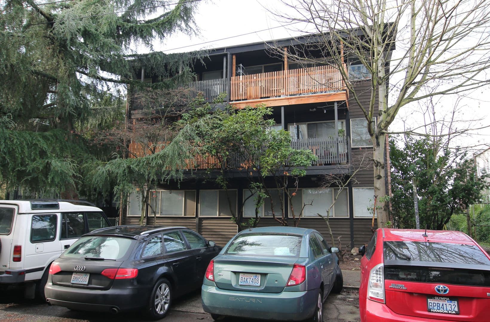 Seattle Apartment: 323 Belmont Ave E
