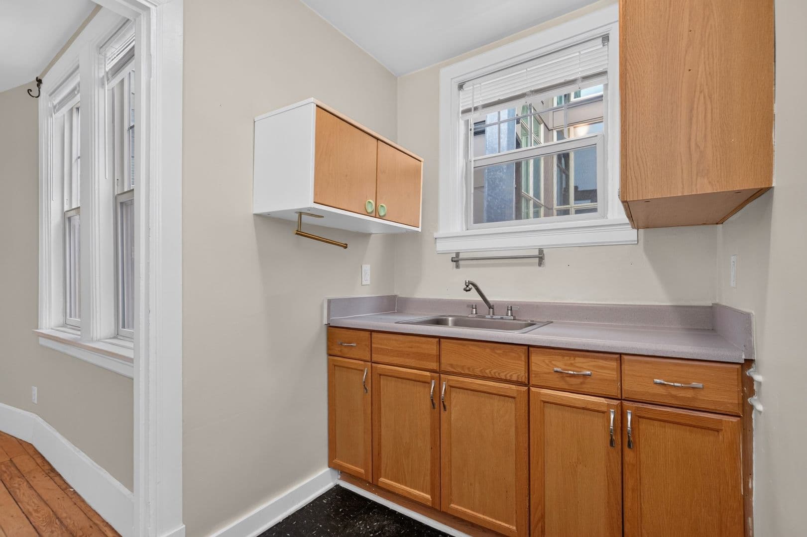 Seattle Apartment: 1323 East Pine St